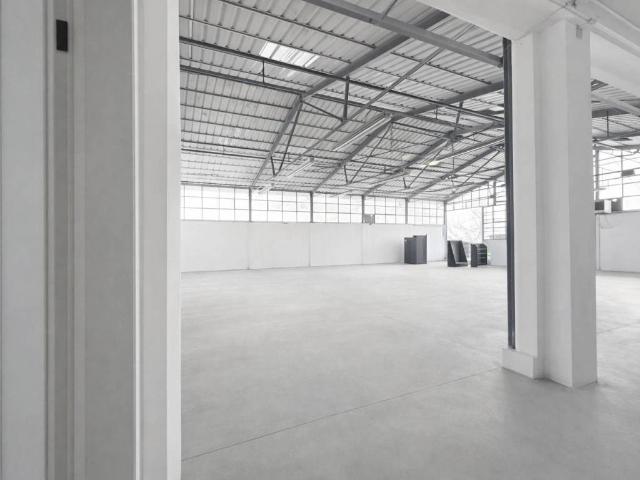 Locale Commerciale in vendita a Piemonte, Alessandria
