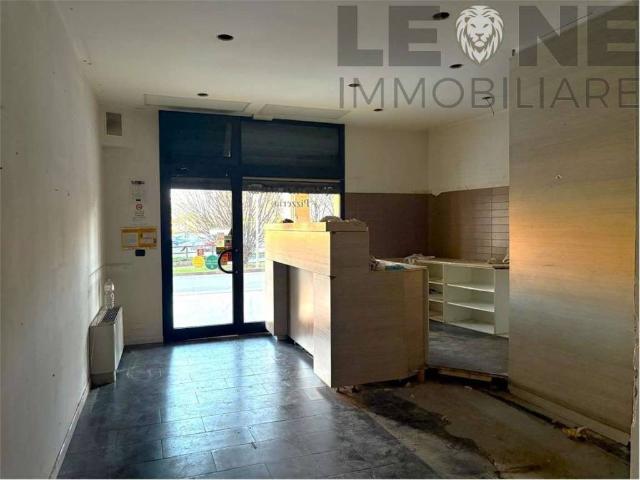 Locale Commerciale in vendita a Unione di comuni Terre di Castelli, Vignola