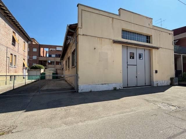 Locale Commerciale in vendita a Unione di comuni Terre di Castelli, Vignola