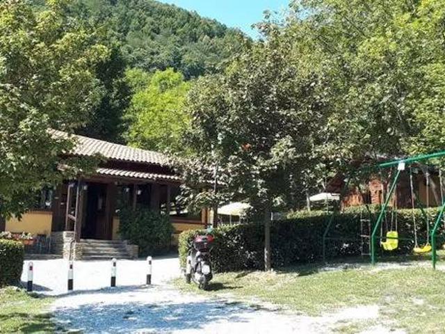 Locale Commerciale in vendita a Piemonte, Cuneo