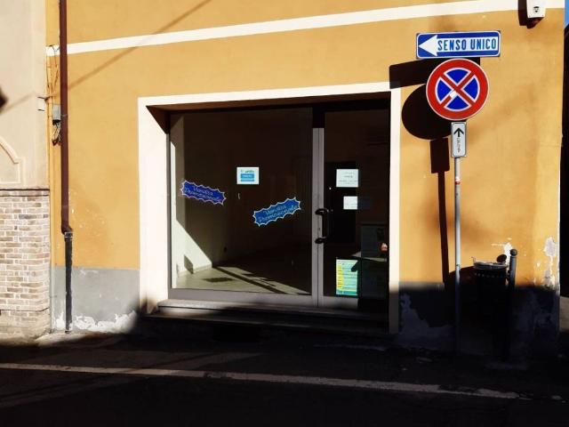 Locale Commerciale in vendita a Piemonte, Alessandria
