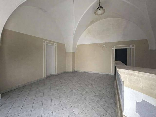 Locale Commerciale in vendita a Puglia, Brindisi
