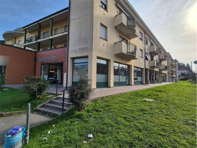 Locale Commerciale in vendita a Maccio, Villa Guardia