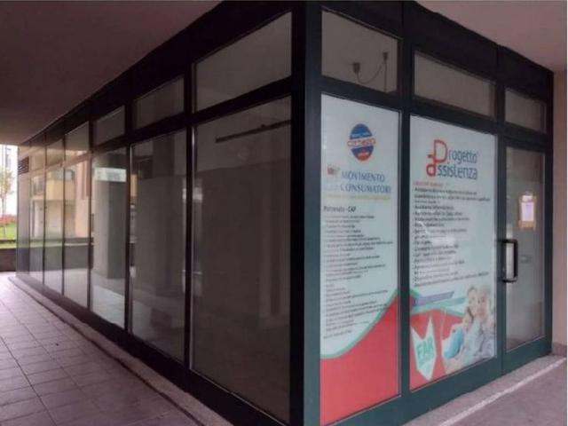 Locale Commerciale in vendita a Civello, Villa Guardia