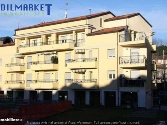 Locale Commerciale in vendita a Civello, Villa Guardia
