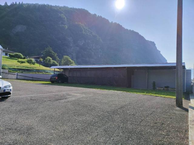 Locale Commerciale in vendita a Villa Santina, Friuli-Venezia Giulia