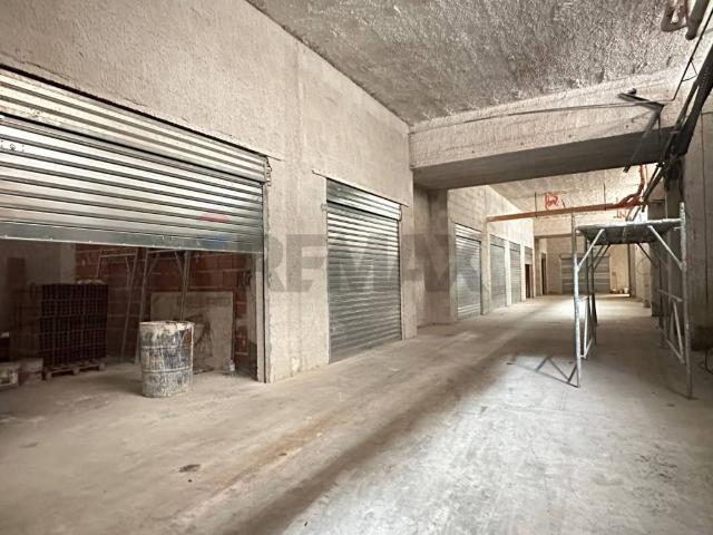 Locale Commerciale in vendita a Villabate, Sicilia