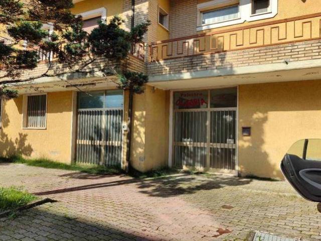 Locale Commerciale in vendita a Unione di comuni Montana Lunigiana, Villafranca In Lunigiana