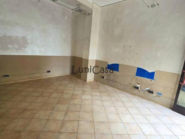 Locale Commerciale in vendita a Unione di comuni Montana Lunigiana, Villafranca In Lunigiana