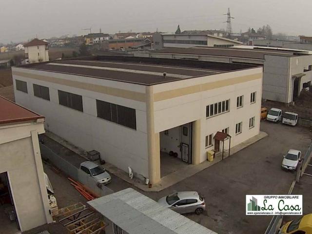 Locale Commerciale in vendita a Piemonte, Asti