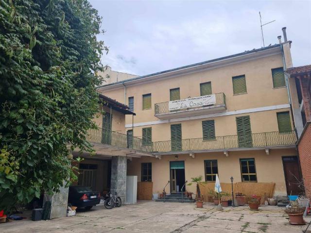 Locale Commerciale in vendita a Piemonte, Asti