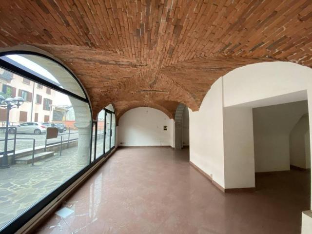 Locale Commerciale in vendita a Comunità montana della Valle Sabbia, Villanuova Sul Clisi