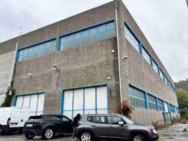 Locale Commerciale in vendita a Comunità montana della Valle Sabbia, Villanuova Sul Clisi