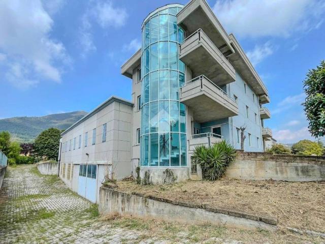 Locale Commerciale in vendita a Comunità montana della Valle Sabbia, Villanuova Sul Clisi