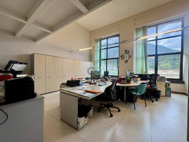Locale Commerciale in vendita a Comunità montana della Valle Sabbia, Villanuova Sul Clisi