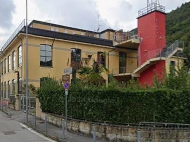 Locale Commerciale in vendita a Comunità montana della Valle Sabbia, Villanuova Sul Clisi