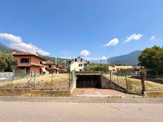 Locale Commerciale in vendita a Borgata Merlo, Piemonte