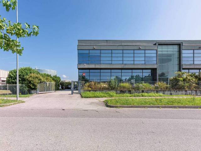Locale Commerciale in vendita a San Fiorano, Villasanta