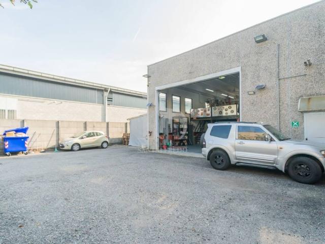 Locale Commerciale in vendita a San Fiorano, Villasanta