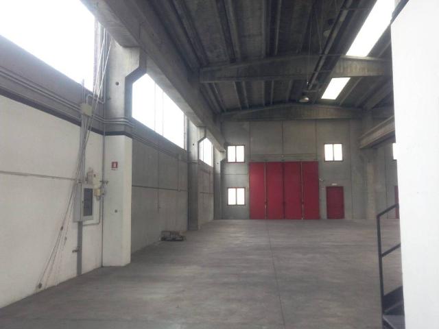 Locale Commerciale in vendita a San Fiorano, Villasanta