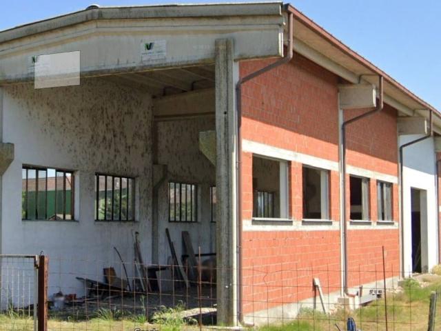 Locale Commerciale in vendita a Piemonte, Vercelli