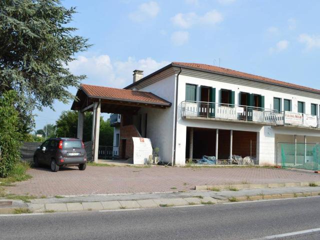 Locale Commerciale in vendita a Villaverla, Veneto
