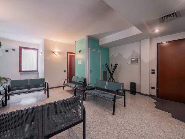 Locale Commerciale in vendita a San Maurizio, Vimercate