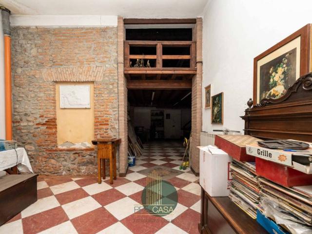 Locale Commerciale in vendita a Oreno, Vimercate