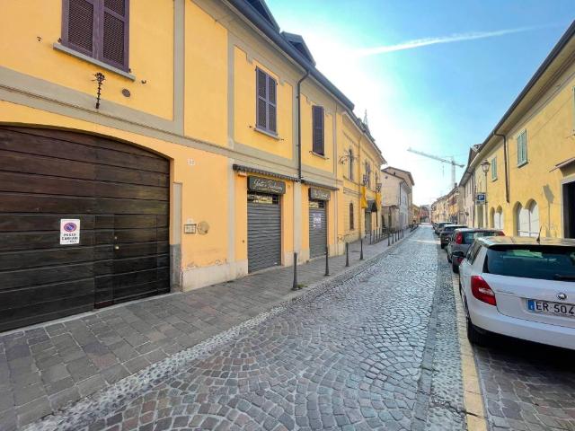 Locale Commerciale in vendita a Oldaniga, Vimercate