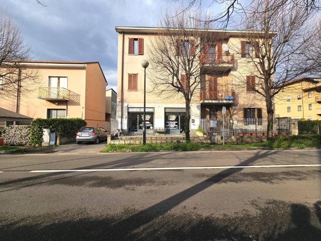 Locale Commerciale in vendita a Oreno, Vimercate