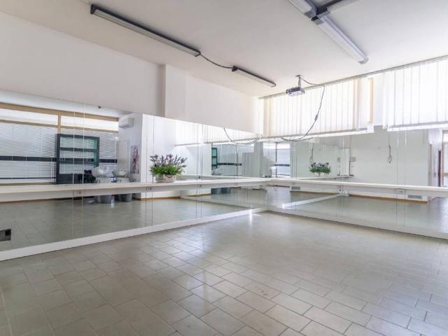 Locale Commerciale in vendita a Unione dei Comuni Circondario dell'Empolese Valdelsa, Vinci