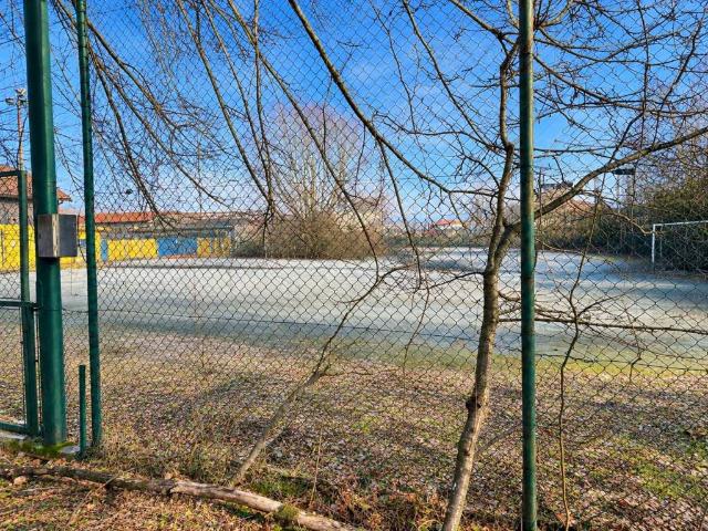 Locale Commerciale in vendita a Tetti Grella, Vinovo