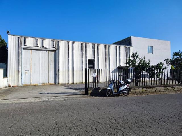 Locale Commerciale in vendita a Villanova, Viterbo