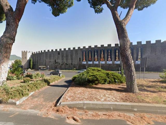 Locale Commerciale in vendita a Villanova, Viterbo