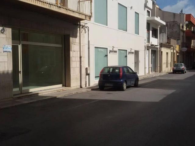 Locale Commerciale in vendita a Vittoria, Ragusa
