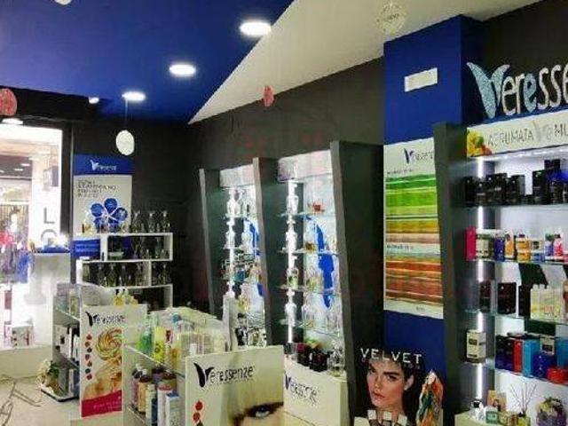 Locale Commerciale in vendita a Vittoria, Sicilia