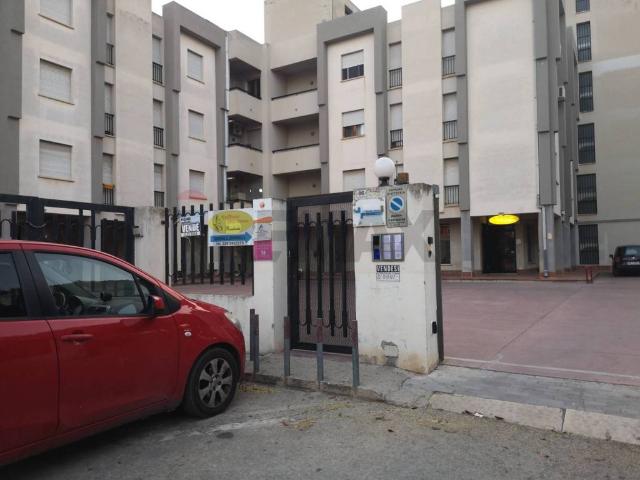 Locale Commerciale in vendita a Vittoria, Sicilia