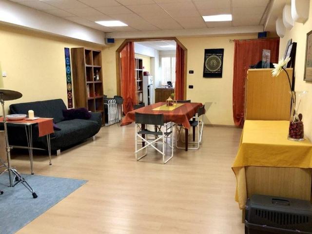 Locale Commerciale in vendita a Longhere, Vittorio Veneto