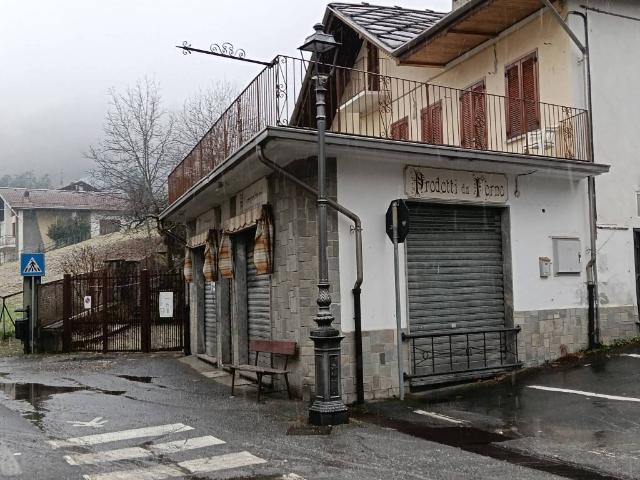 Locale Commerciale in vendita a Unione Montana Alpi Graie, Piemonte