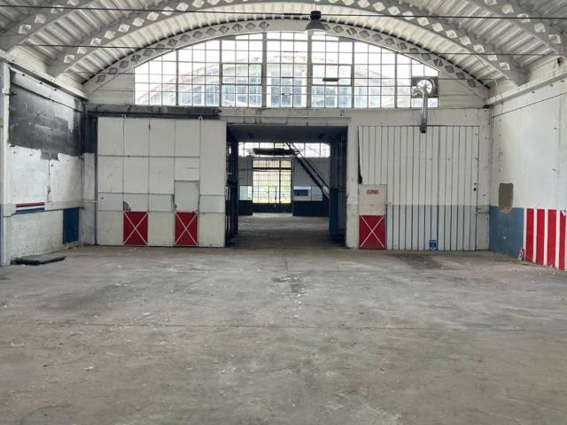 Locale Commerciale in vendita a Sarmazzano, Vizzolo Predabissi