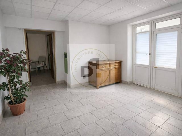 Locale Commerciale in vendita a Comunità montana della Valle Sabbia, Roè Volciano