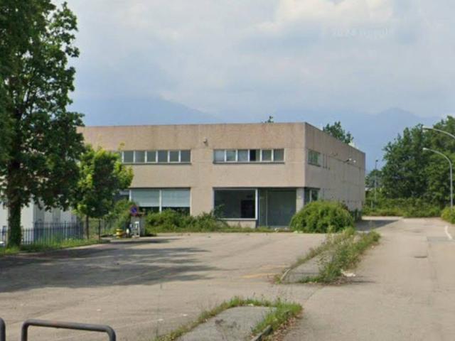 Locale Commerciale in vendita a Bannio Anzino, Piemonte
