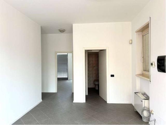 Locale Commerciale in vendita a Comunità della Vallagarina, Volano