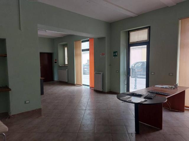 Locale Commerciale in vendita a Piemonte, Alessandria