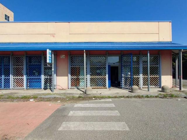 Locale Commerciale in vendita a Piemonte, Torino