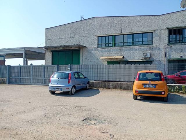 Locale Commerciale in vendita a Piemonte, Torino