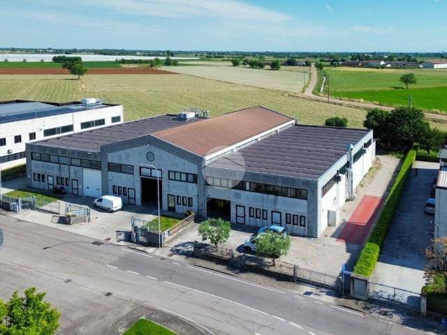 Locale Commerciale in vendita a Volta Mantovana, Lombardia