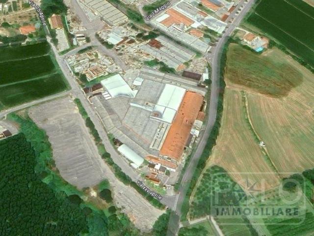 Locale Commerciale in vendita a Volta Mantovana, Lombardia