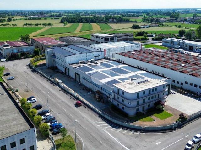 Locale Commerciale in vendita a Volta Mantovana, Lombardia