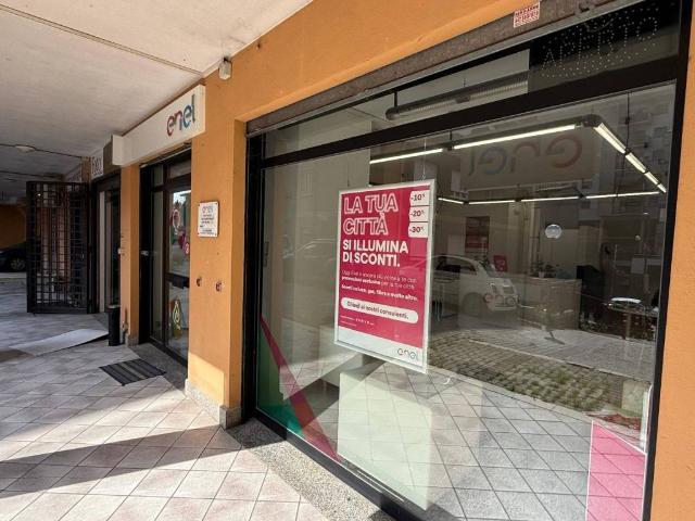 Locale Commerciale in vendita a Roma Capitale, Lazio